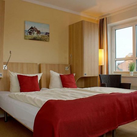 Baltic Koelln Hotel Хайлигенхафен Экстерьер фото