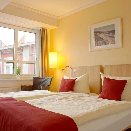 Baltic Koelln Hotel Хайлигенхафен Экстерьер фото