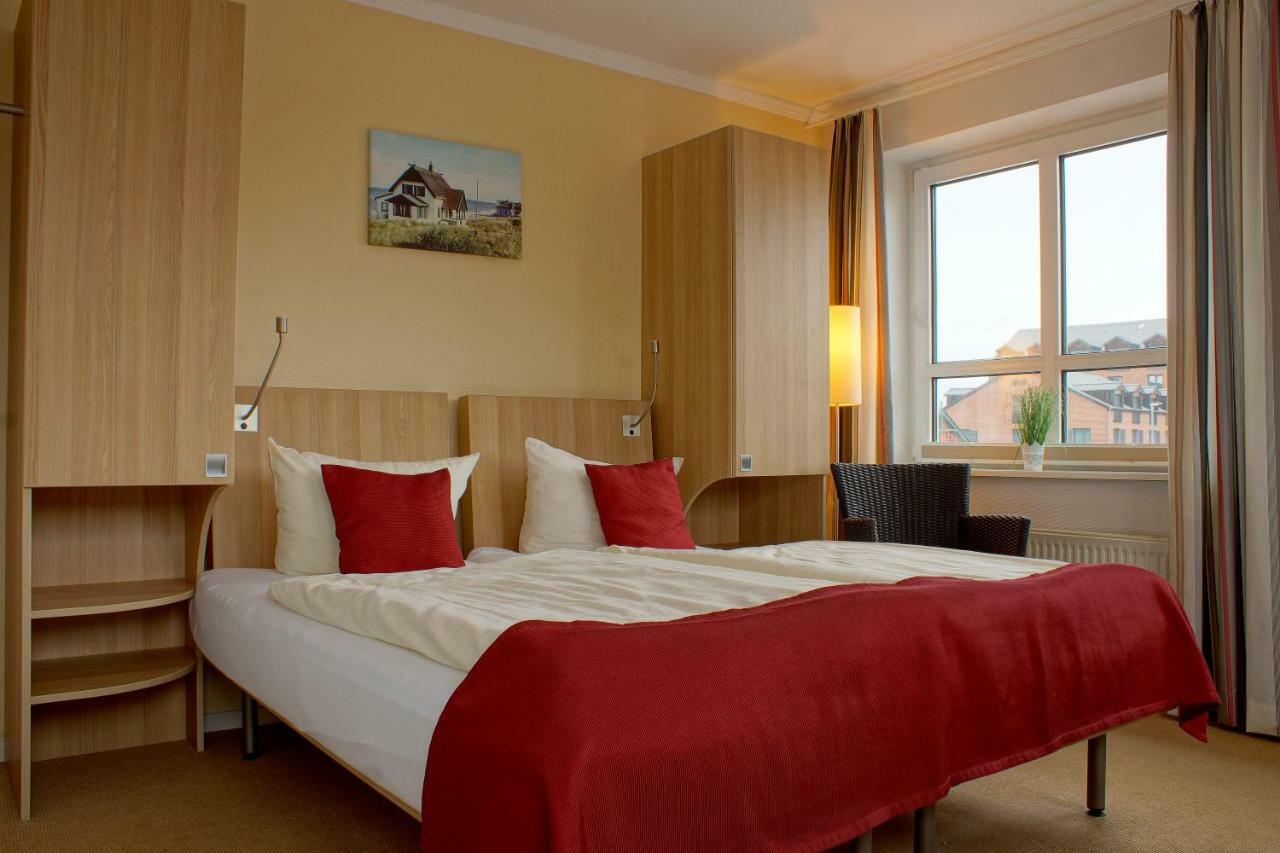 Baltic Koelln Hotel Хайлигенхафен Экстерьер фото